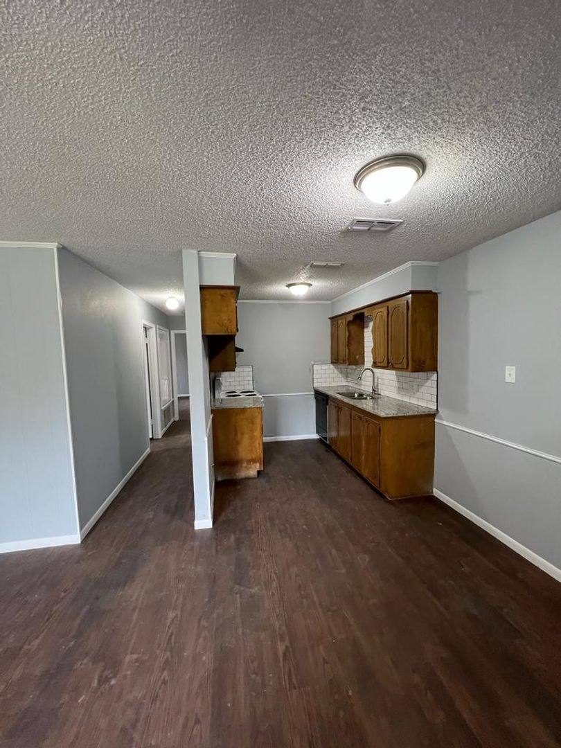 Apartment for rent at 1718-1721 Clearwood, Longview, TX 75604