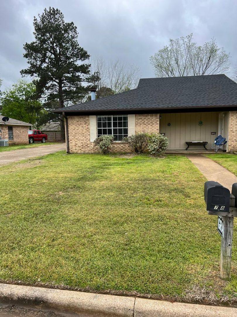 Apartment for rent at 1718-1721 Clearwood, Longview, TX 75604