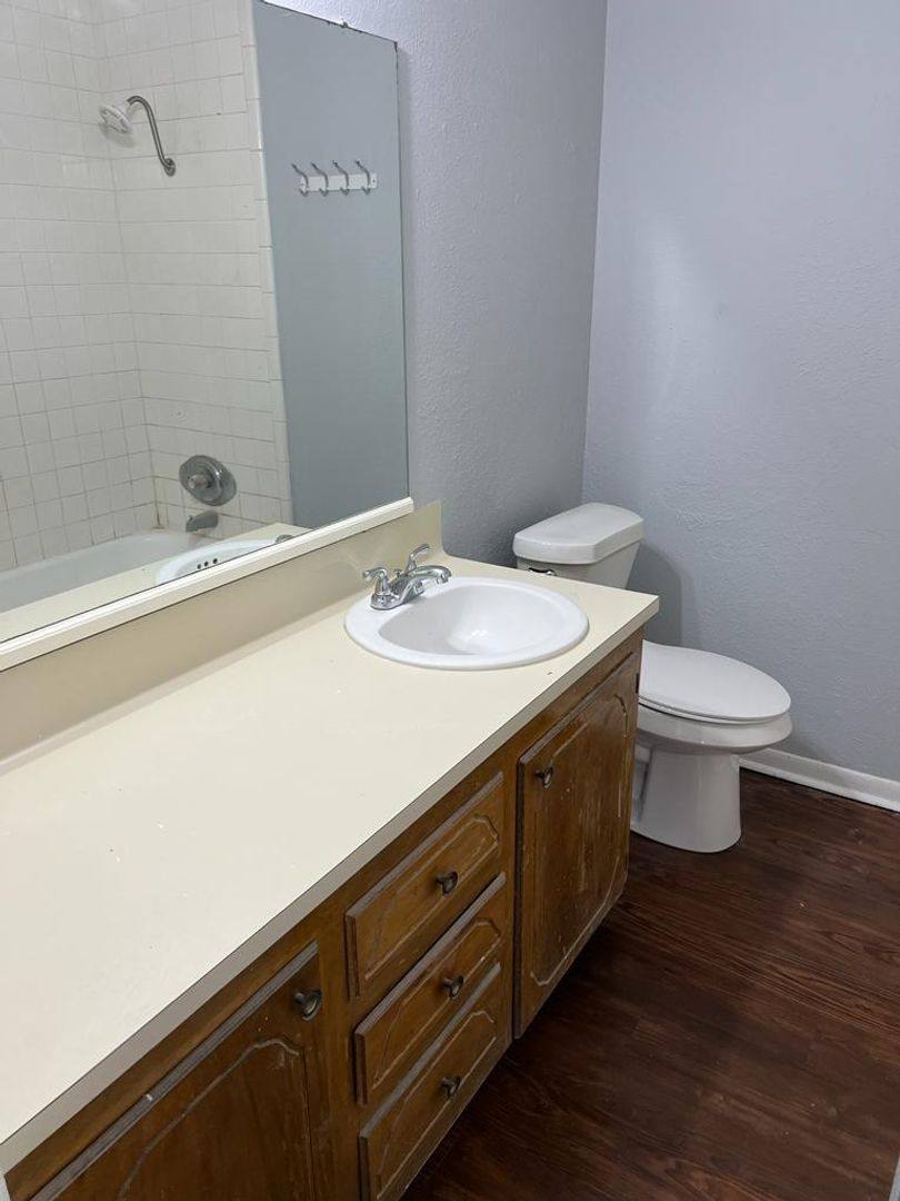 Apartment for rent at 1718-1721 Clearwood, Longview, TX 75604