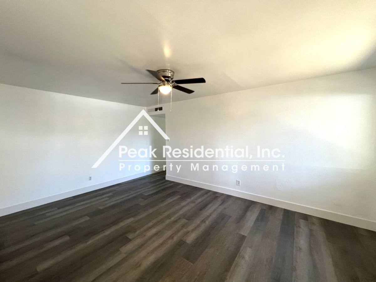 House for rent at 5807 Woodleigh Dr, Carmichael, CA 95608