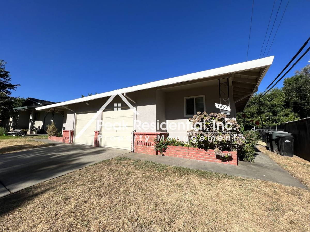 House for rent at 5807 Woodleigh Dr, Carmichael, CA 95608