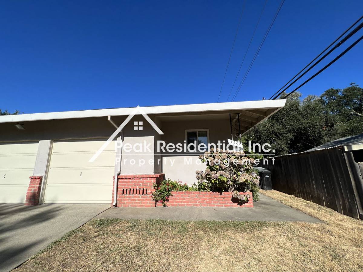 House for rent at 5807 Woodleigh Dr, Carmichael, CA 95608