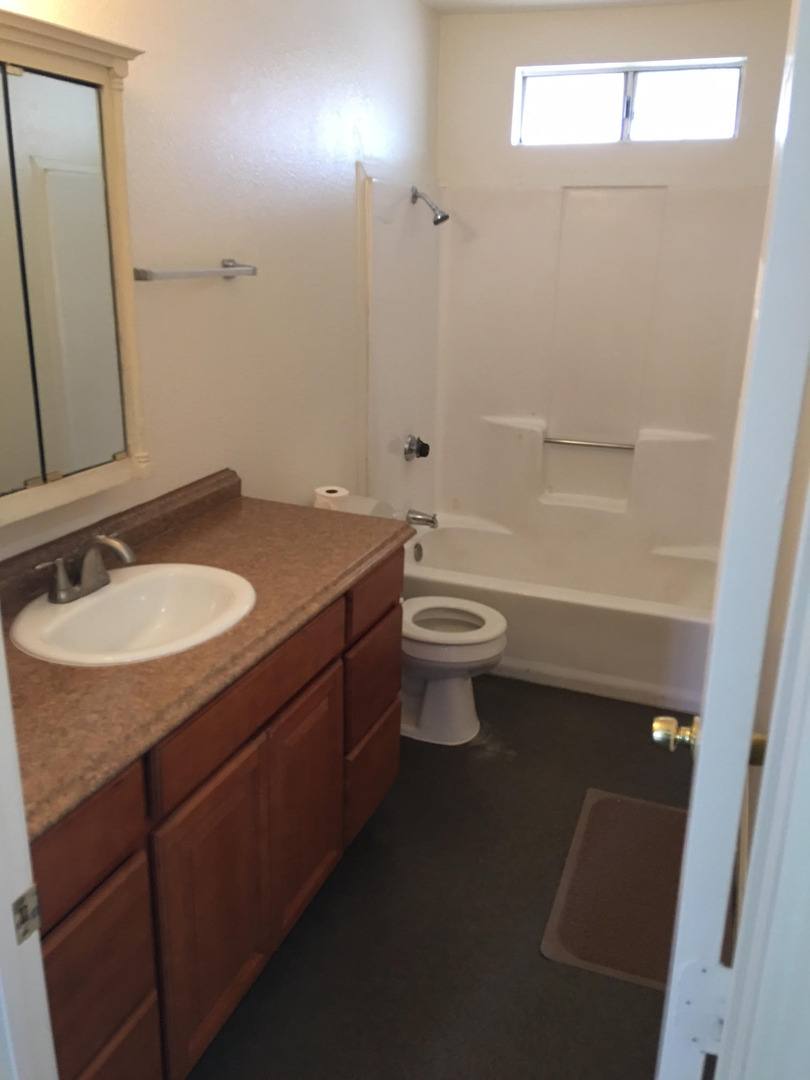 Apartment for rent at 11958 1st Ave, Hesperia, CA 92345