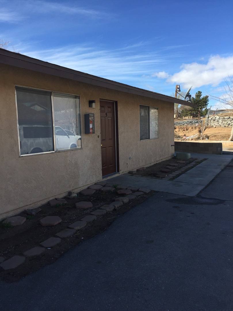 Apartment for rent at 11958 1st Ave, Hesperia, CA 92345