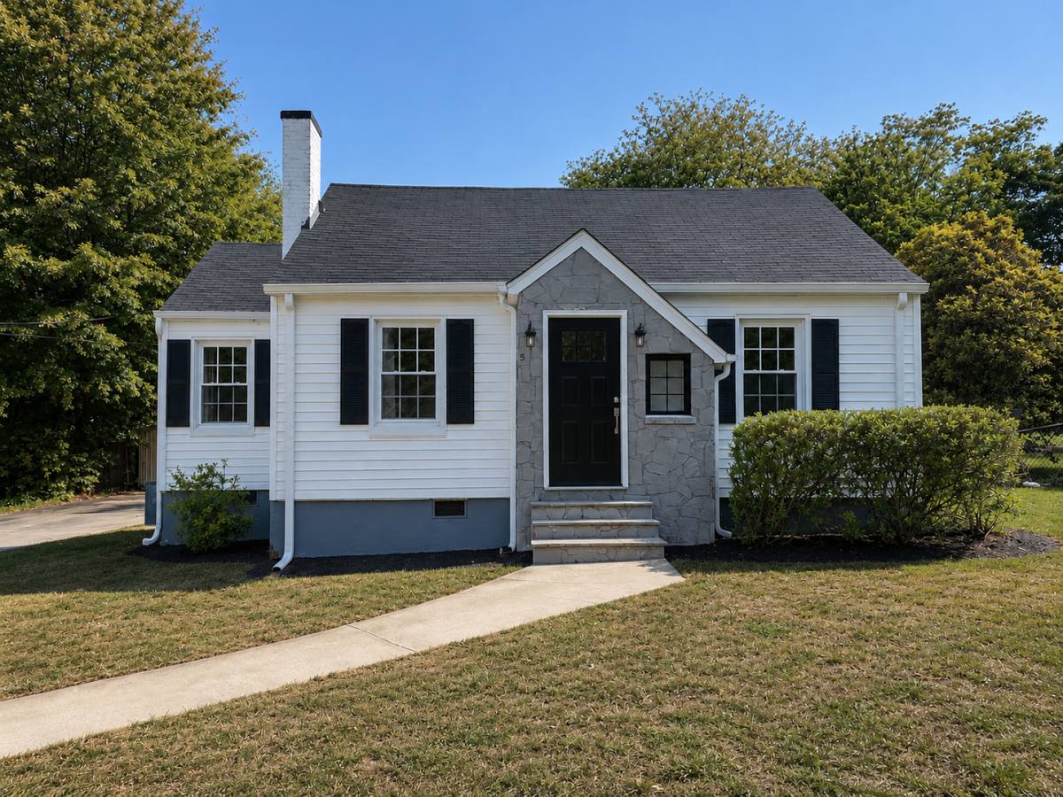 House for rent at 5 Shamrock Lane, Greenville, SC 29609
