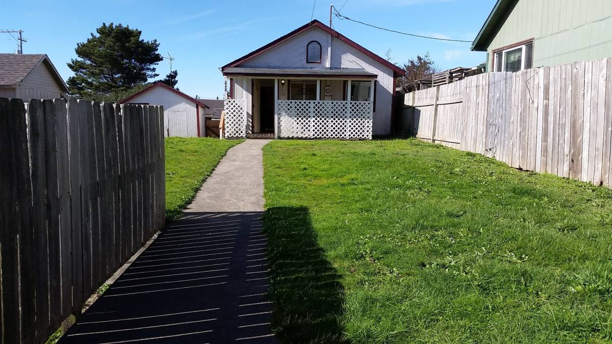 House for rent at 228 N Wasson, Coos Bay, OR 97420