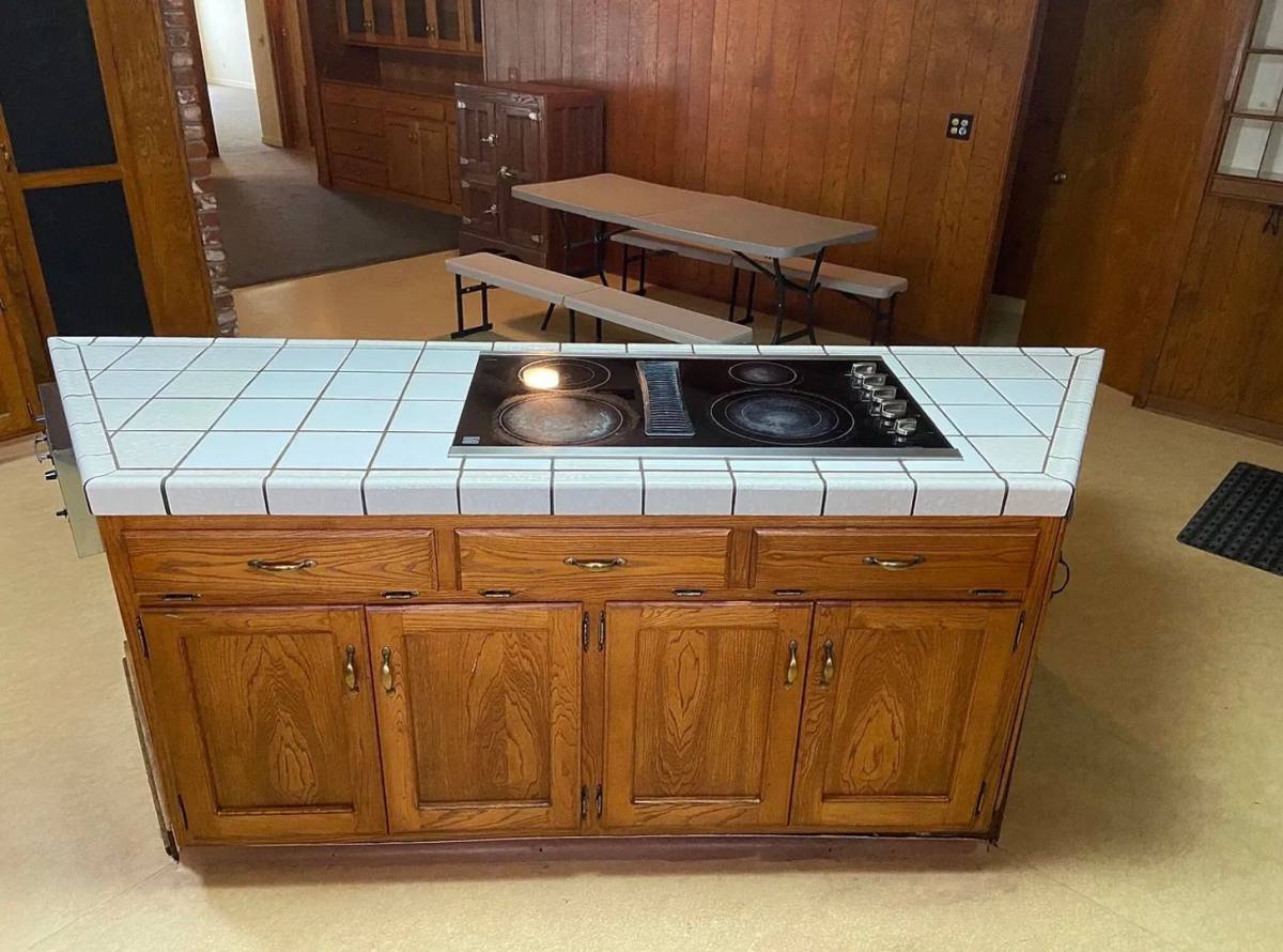 House for rent at 825 Mathew St, Porterville, CA 93257
