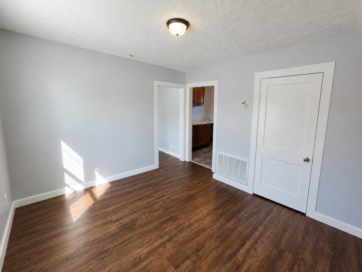 Apartment for rent at 224 E Oak St, Louisville, KY 40203