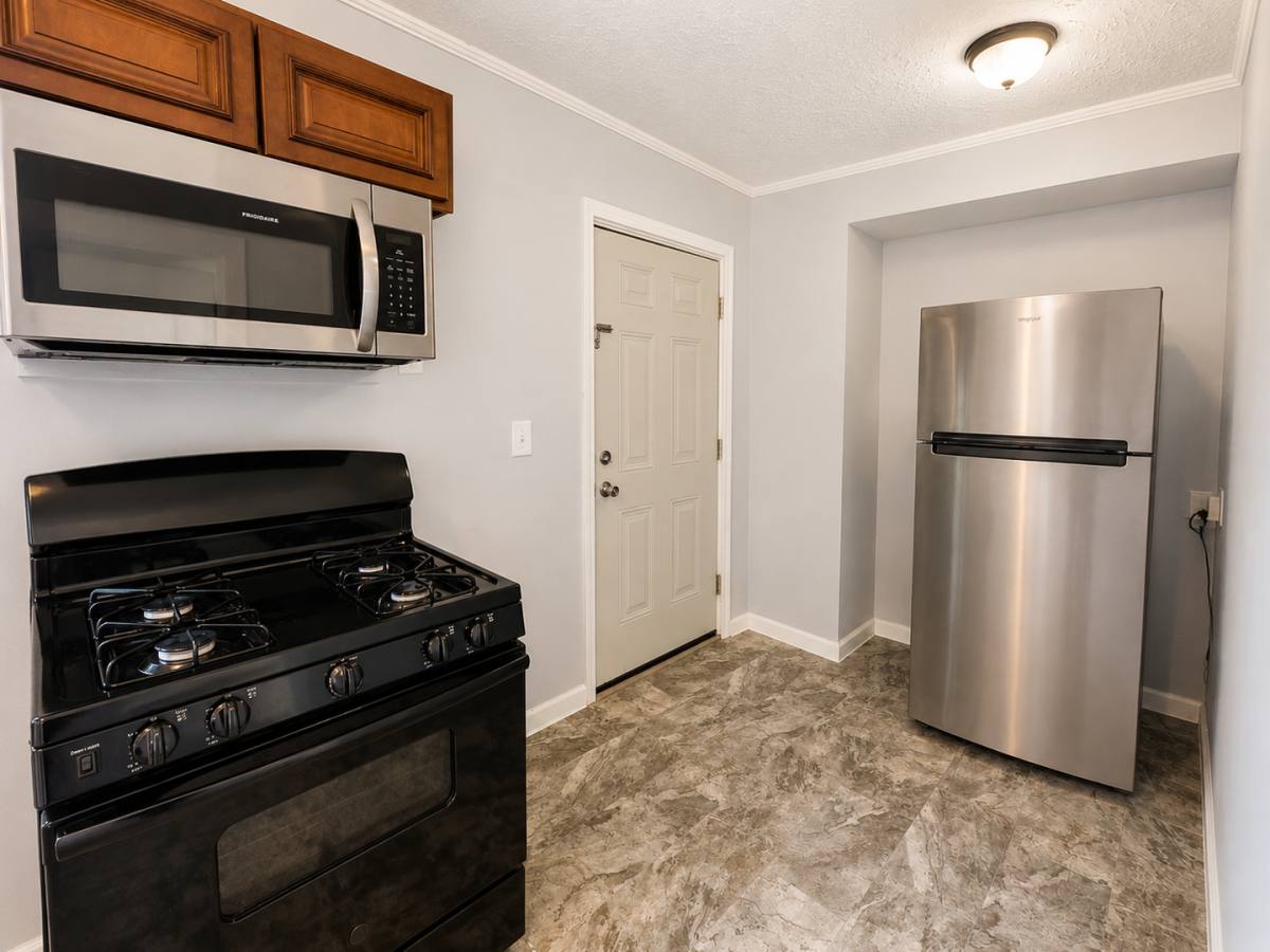 Apartment for rent at 224 E Oak St, Louisville, KY 40203