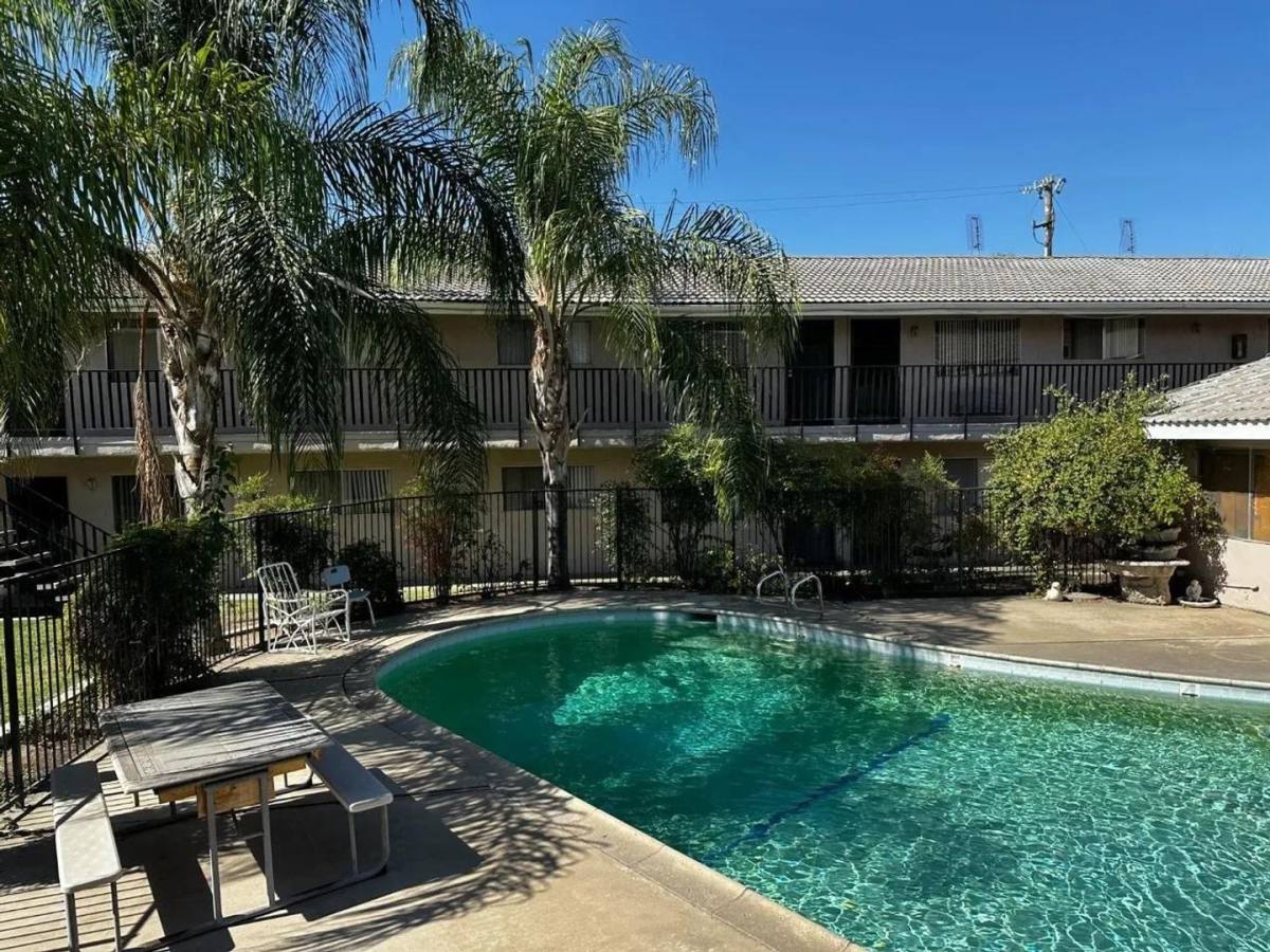 Apartment for rent at 1905 E Pontiac Way, Fresno, CA 93726