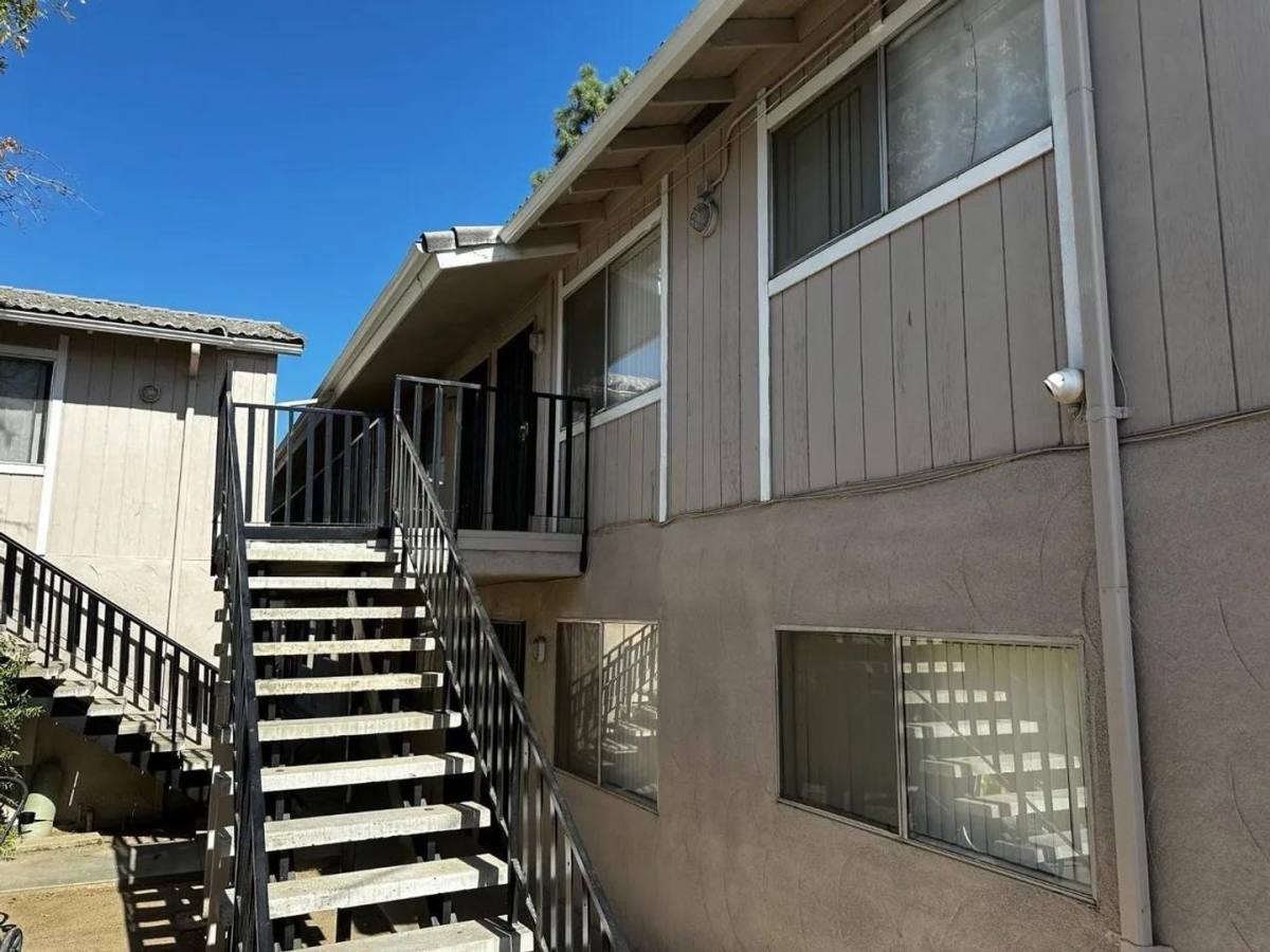 Apartment for rent at 1905 E Pontiac Way, Fresno, CA 93726