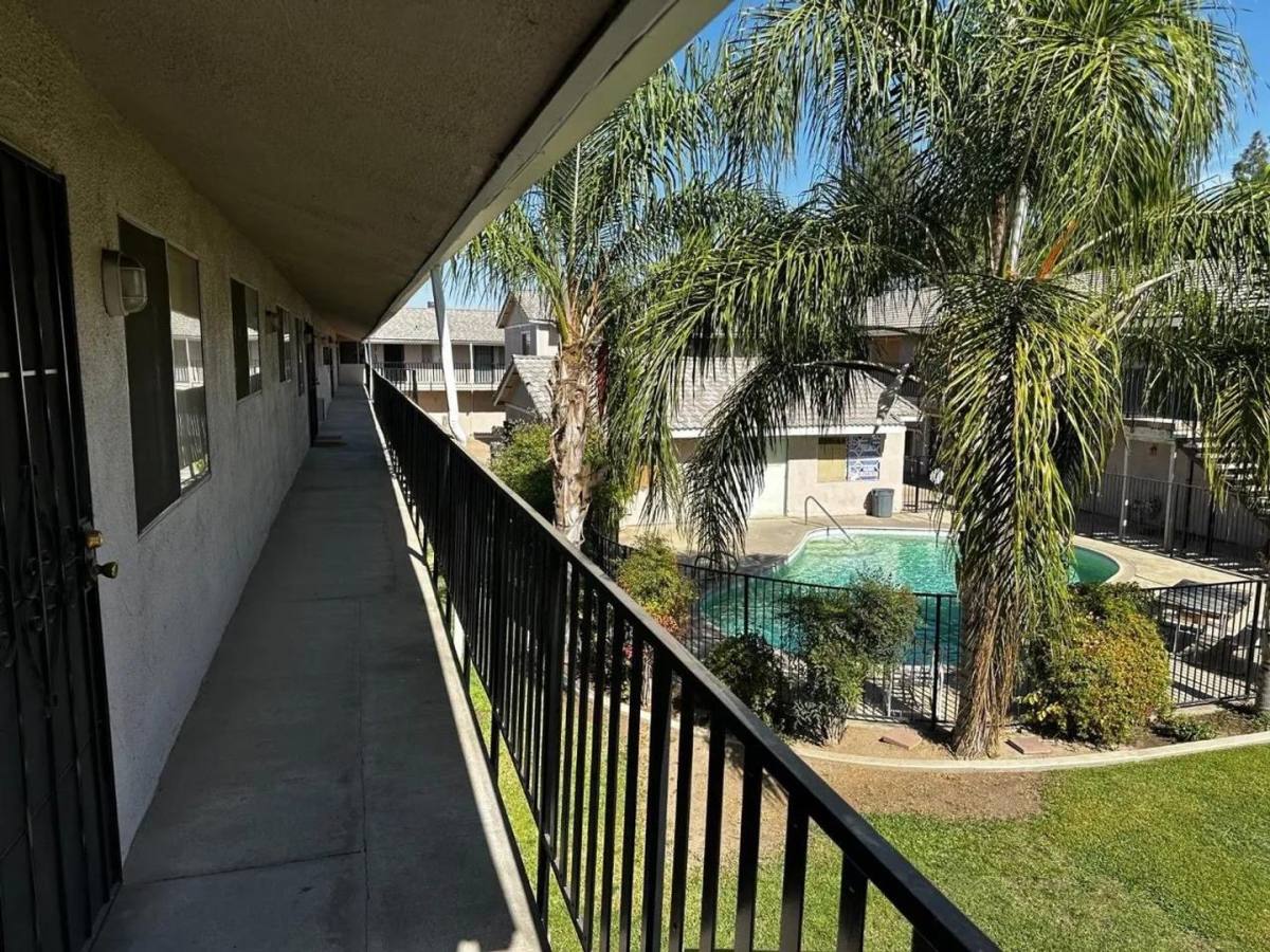 Apartment for rent at 1905 E Pontiac Way, Fresno, CA 93726