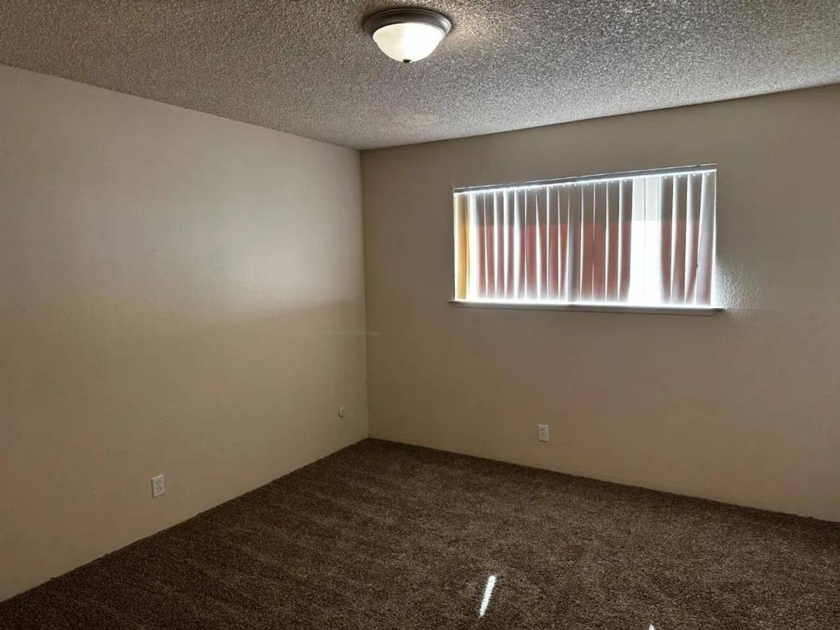 Apartment for rent at 1905 E Pontiac Way, Fresno, CA 93726