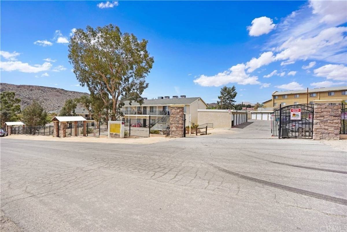 Apartment for rent at 17802 Quantico Rd, Apple Valley, CA 92307