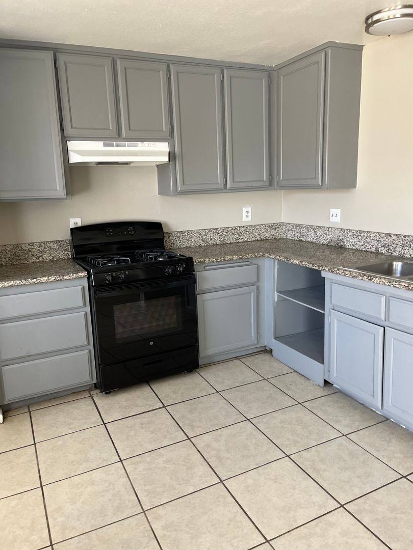 Apartment for rent at 17802 Quantico Rd, Apple Valley, CA 92307