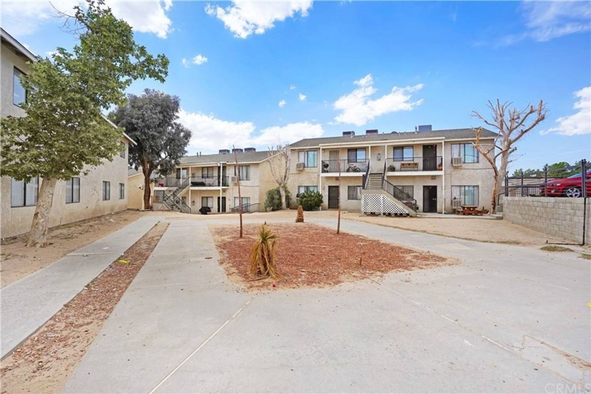 Apartment for rent at 17802 Quantico Rd, Apple Valley, CA 92307