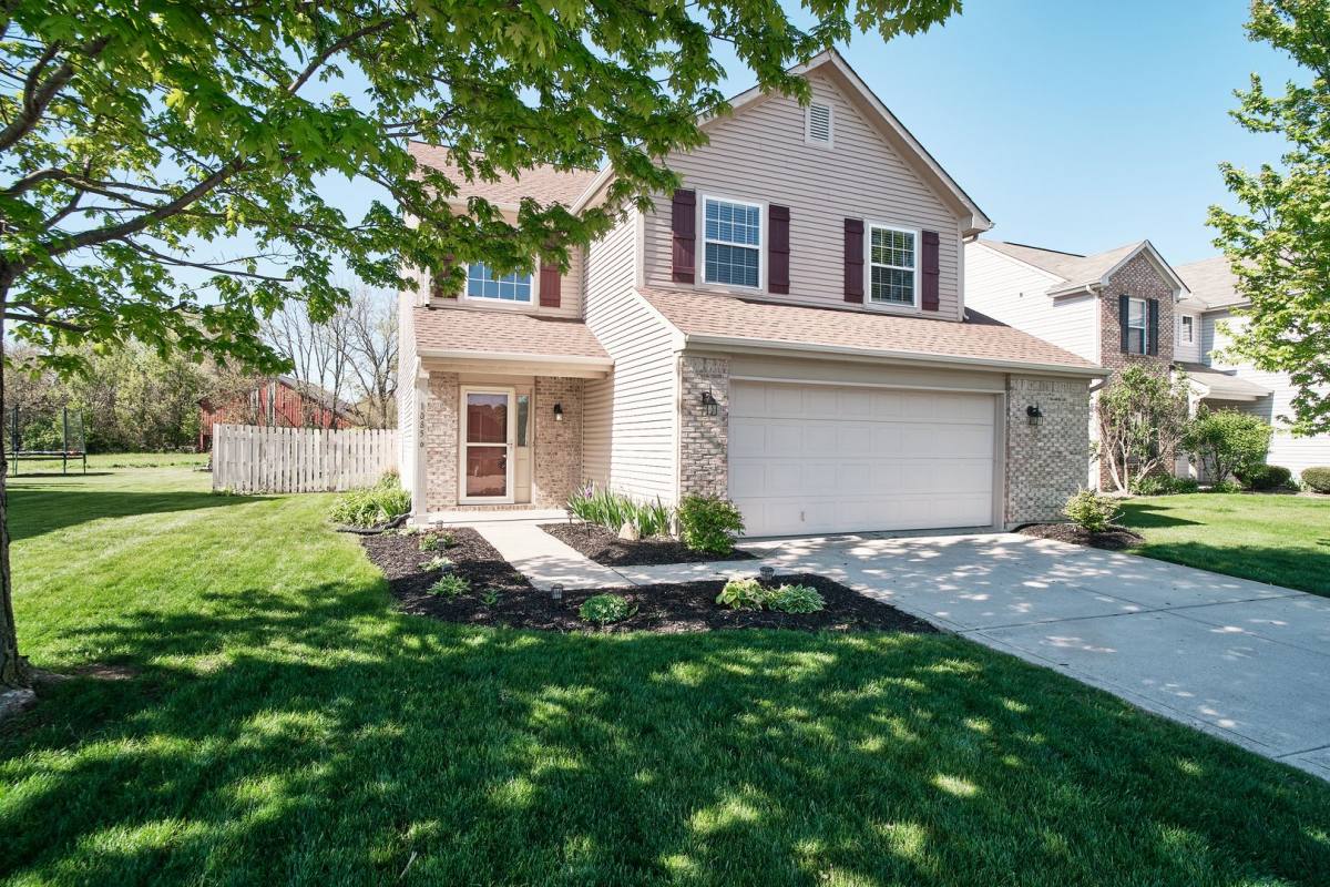 House for rent at 10856 Trailwood Dr, Fishers, IN 46038