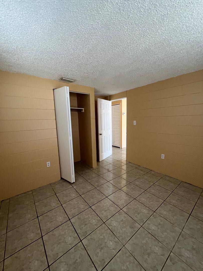 Apartment for rent at 3007 14th St E, Bradenton, FL 34208