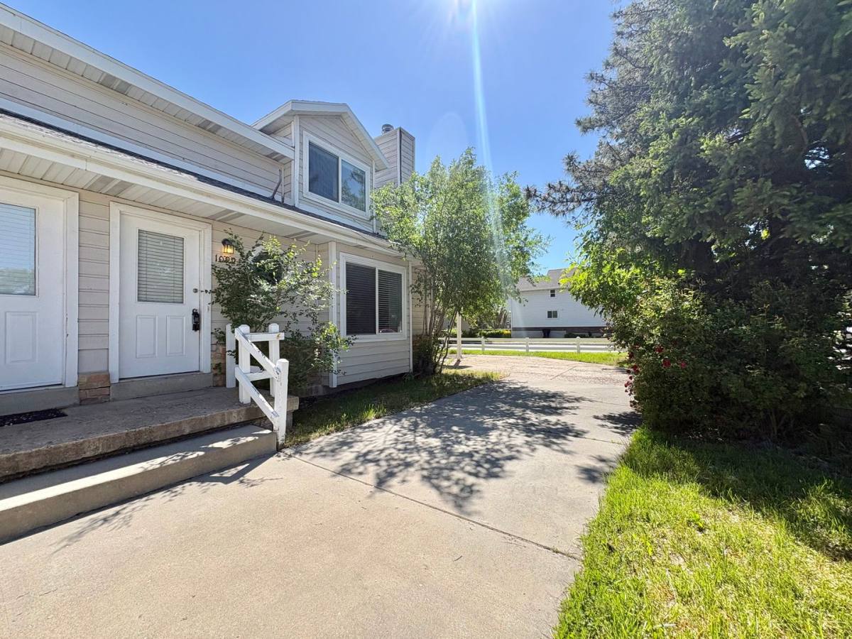 Townhouse for rent at 1091-1099 Shepard Lane, Farmington, UT 84025