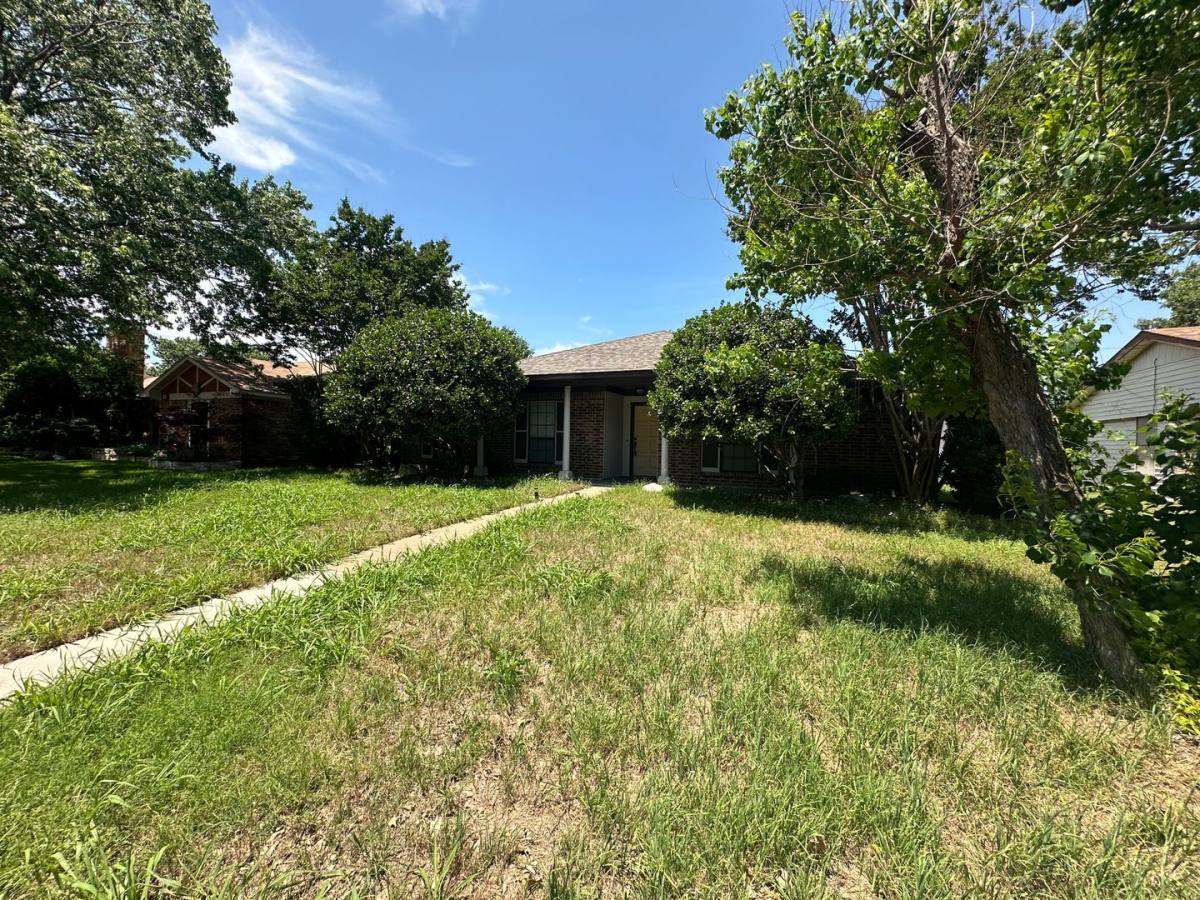 House for rent at 4045 Cavalry Dr, Plano, TX 75023