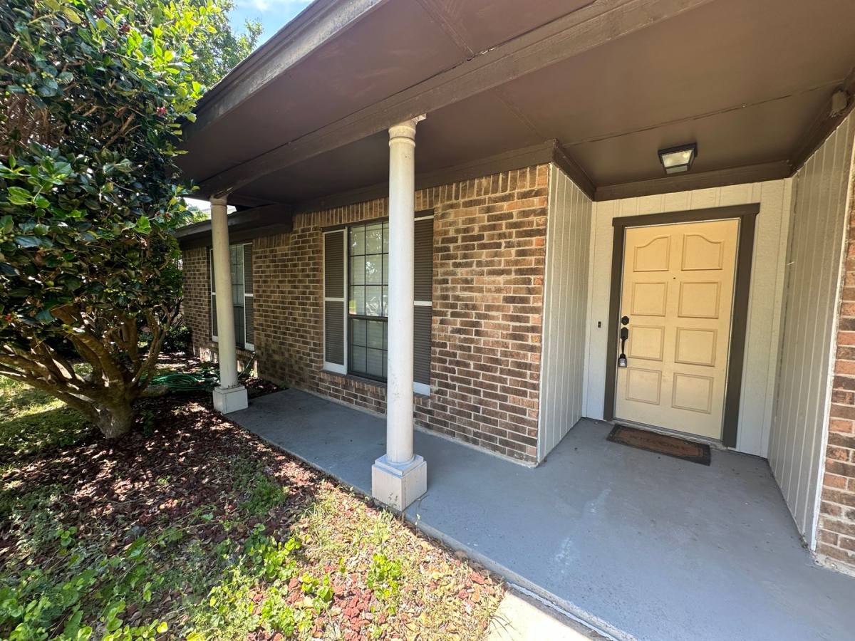 House for rent at 4045 Cavalry Dr, Plano, TX 75023