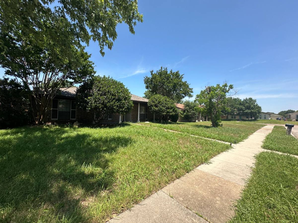House for rent at 4045 Cavalry Dr, Plano, TX 75023