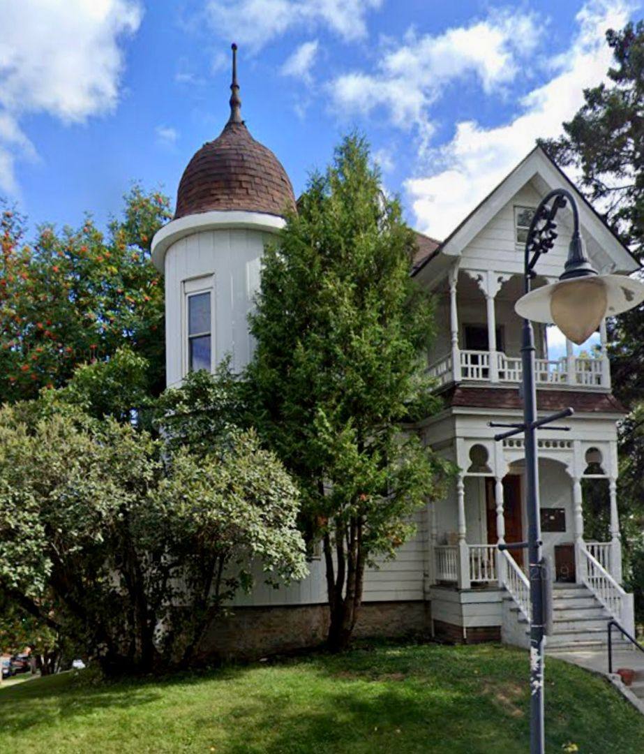 Apartment for rent at 230 E 4th St #2, Duluth, MN 55805