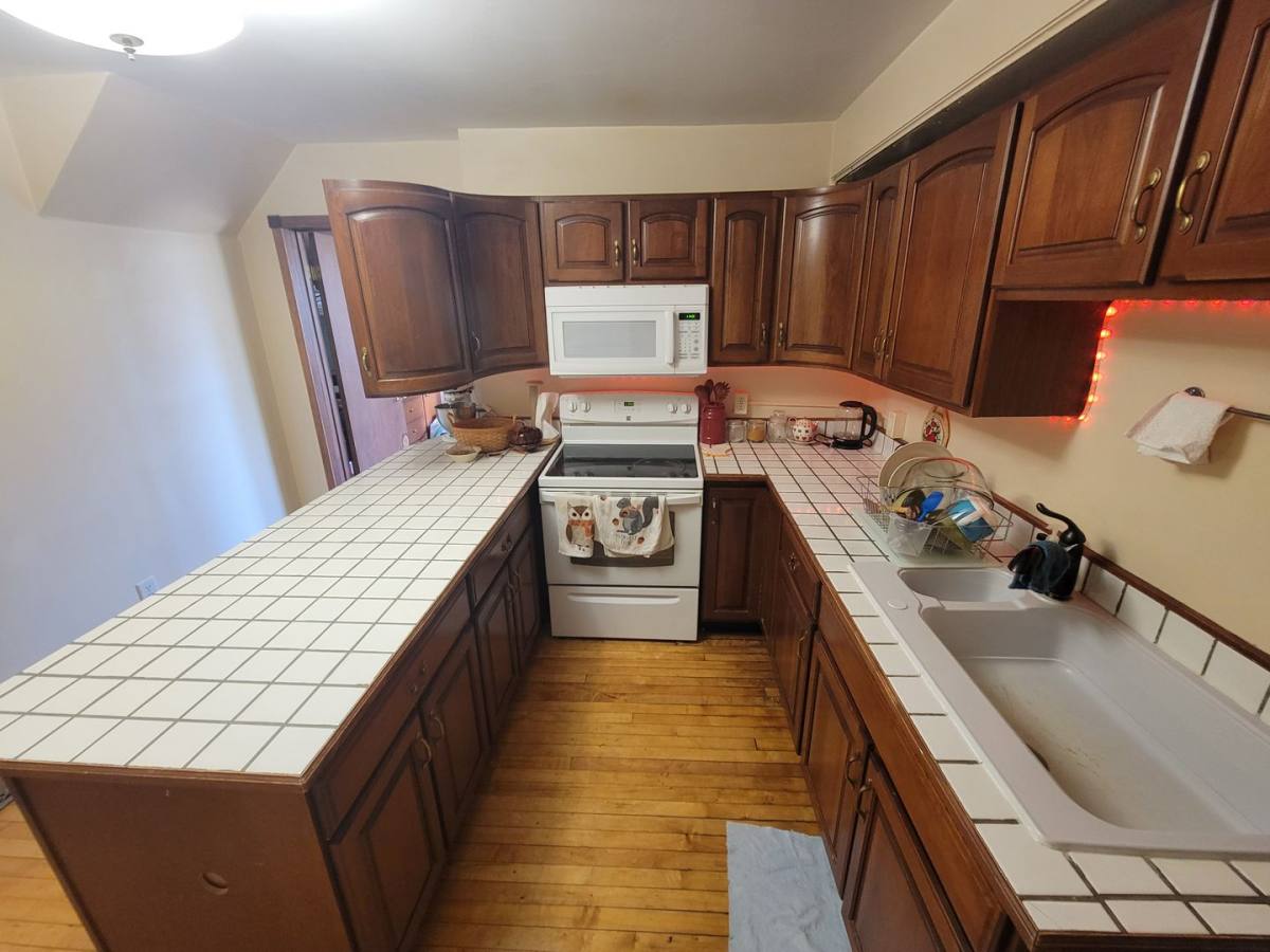 Apartment for rent at 230 E 4th St #2, Duluth, MN 55805