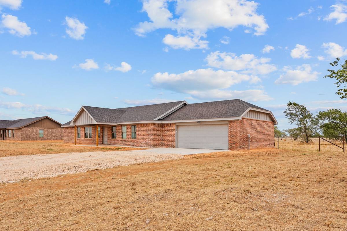 House for rent at 14918 N Cr, Shallowater, TX 79363