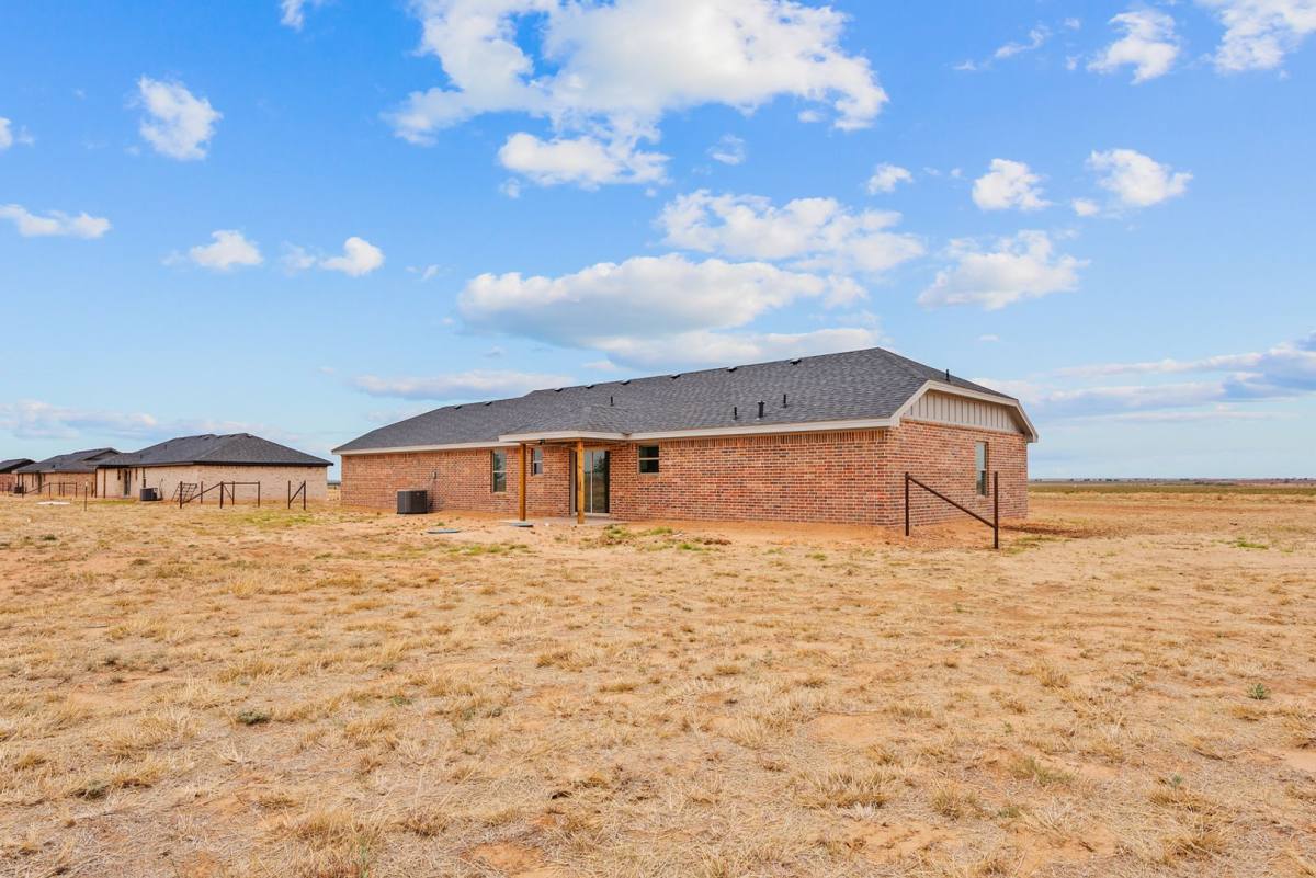 House for rent at 14918 N Cr, Shallowater, TX 79363