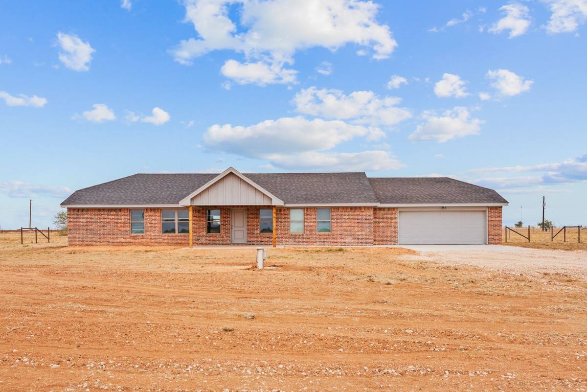 House for rent at 14918 N Cr, Shallowater, TX 79363