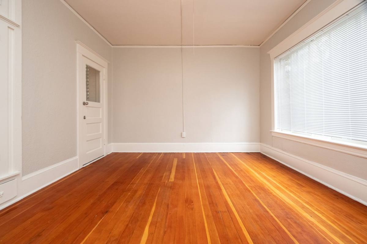 Apartment for rent at 833 NE Schuyler St, Portland, OR 97212