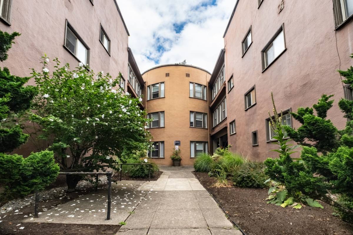 Apartment for rent at 833 NE Schuyler St, Portland, OR 97212