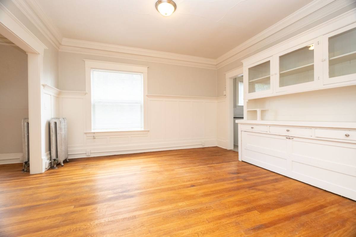 Apartment for rent at 833 NE Schuyler St, Portland, OR 97212