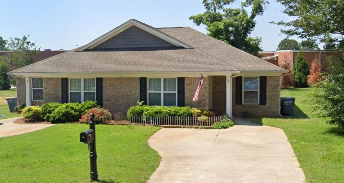 House for rent at 712 - B E Catawba St, Belmont, NC 28012