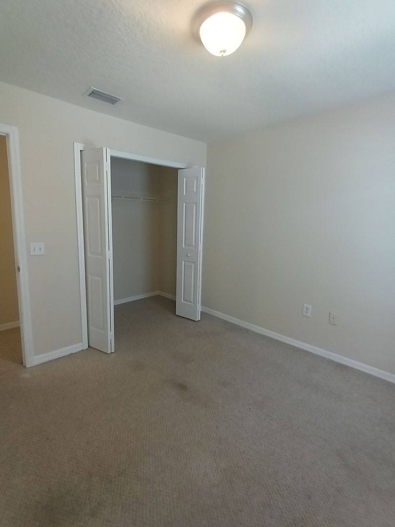 Apartment for rent at 880 E Columbia Ave, Kissimmee, FL 34744