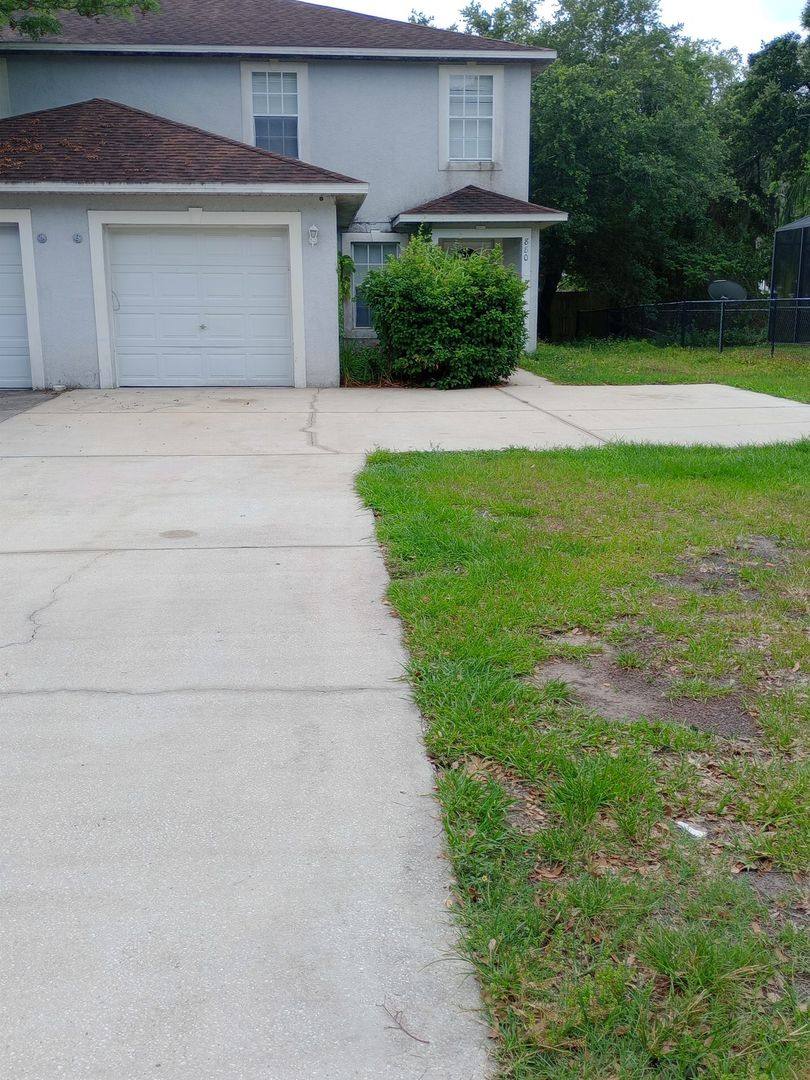 Apartment for rent at 880 E Columbia Ave, Kissimmee, FL 34744