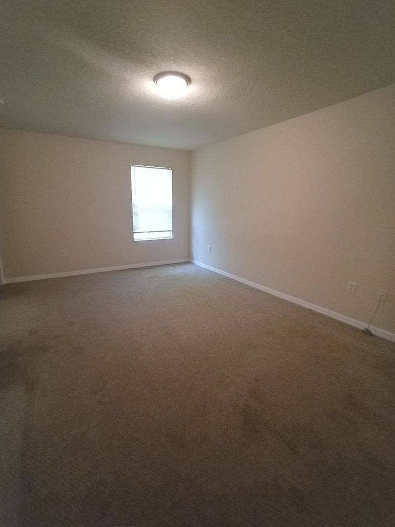 Apartment for rent at 880 E Columbia Ave, Kissimmee, FL 34744