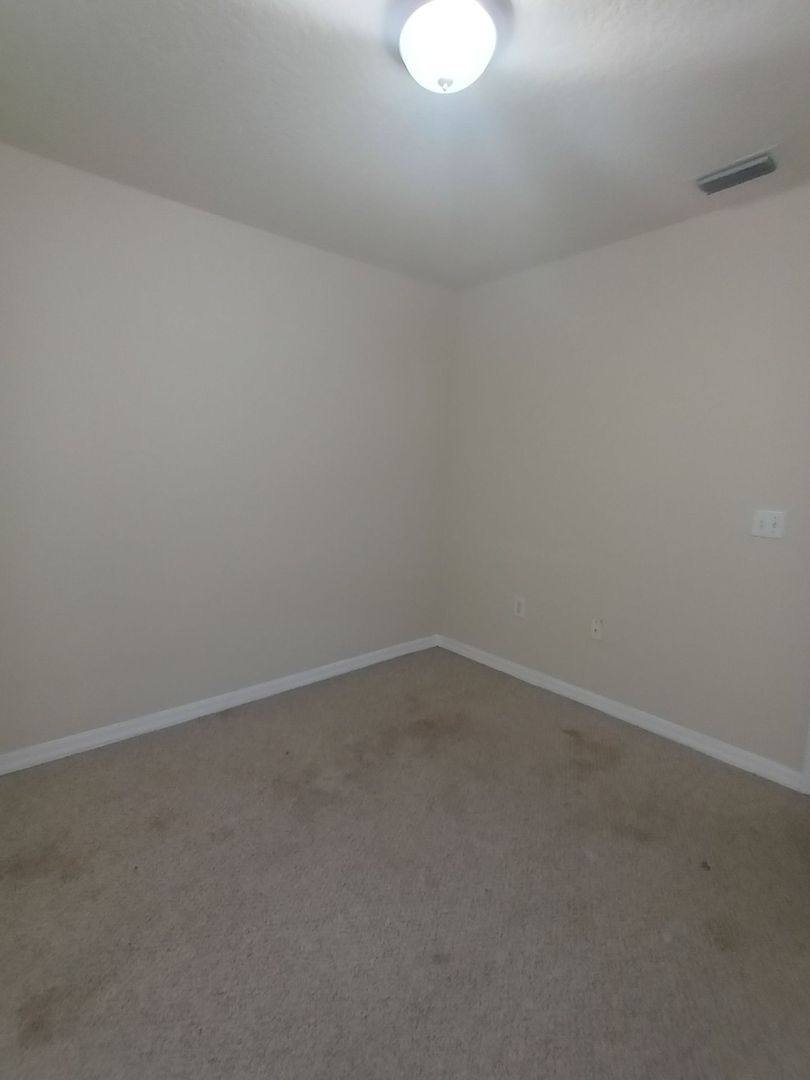 Apartment for rent at 880 E Columbia Ave, Kissimmee, FL 34744