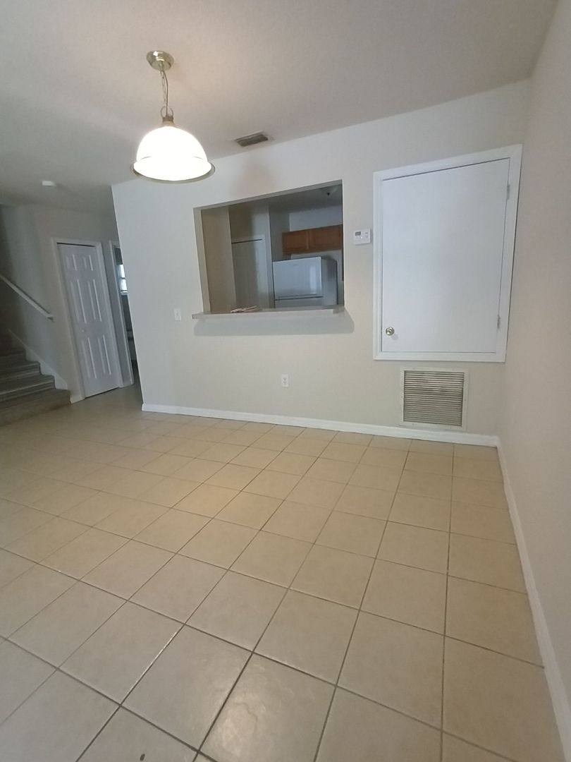 Apartment for rent at 880 E Columbia Ave, Kissimmee, FL 34744