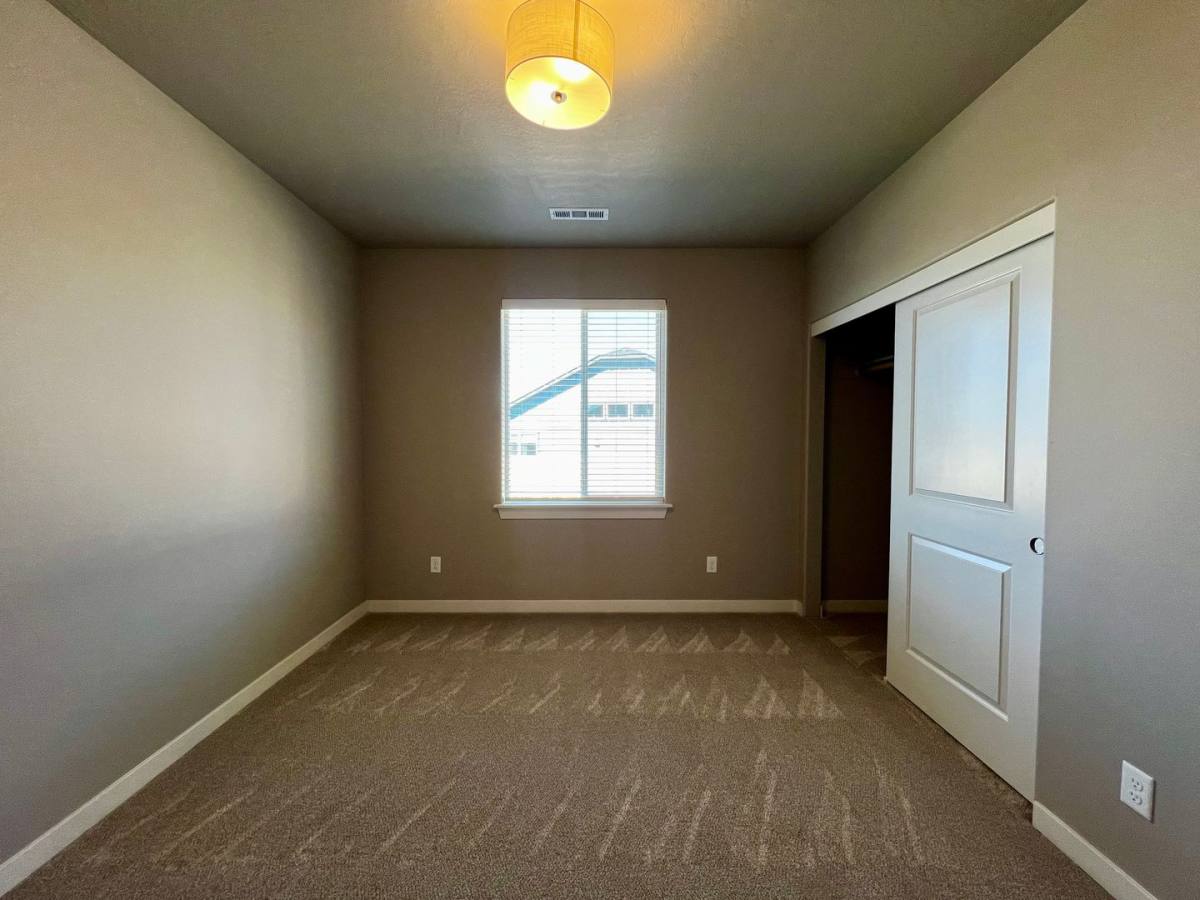 House for rent at 5406 Wildrye Loop, Yakima, WA 98901
