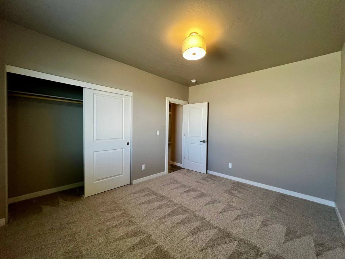 House for rent at 5406 Wildrye Loop, Yakima, WA 98901