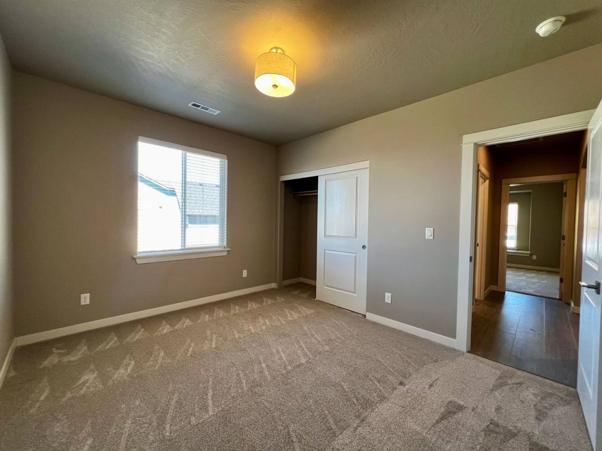 House for rent at 5406 Wildrye Loop, Yakima, WA 98901