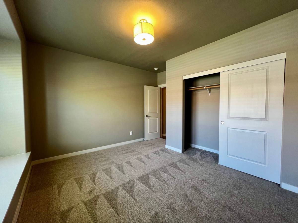 House for rent at 5406 Wildrye Loop, Yakima, WA 98901