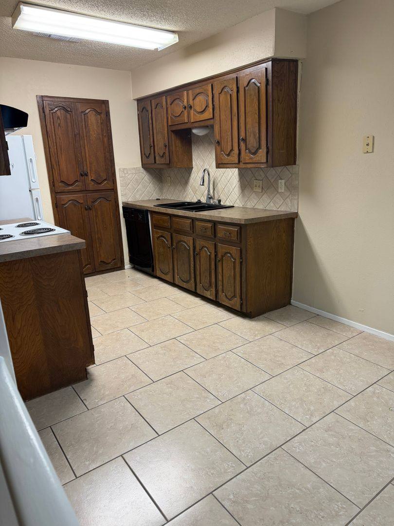 Townhouse for rent at 834 N 62nd St, Waco, TX 76710