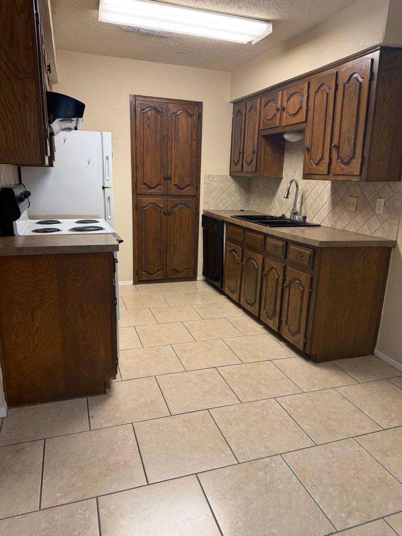 Townhouse for rent at 834 N 62nd St, Waco, TX 76710