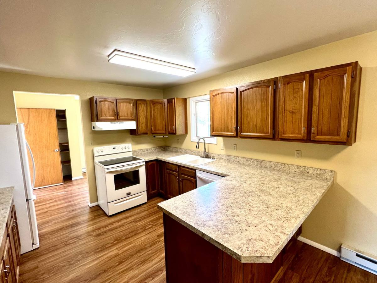 House for rent at 1401 Waukesha Ave, Helena, MT 59601