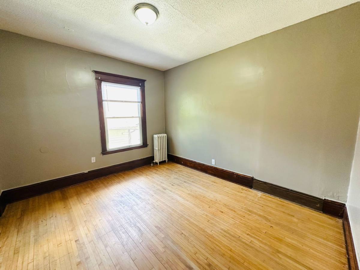 Apartment for rent at 1414 Golden Valley Rd, Minneapolis, MN 55411