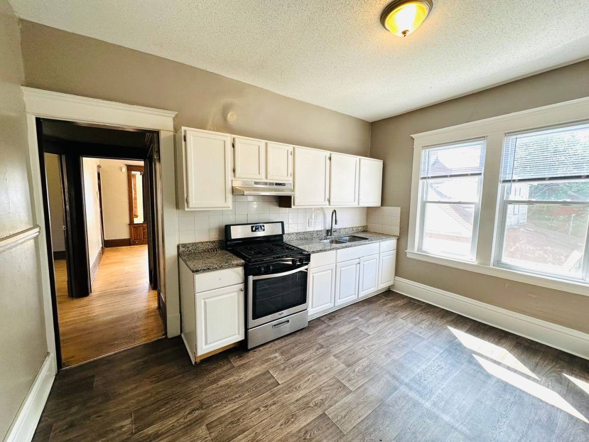 Apartment for rent at 1414 Golden Valley Rd, Minneapolis, MN 55411