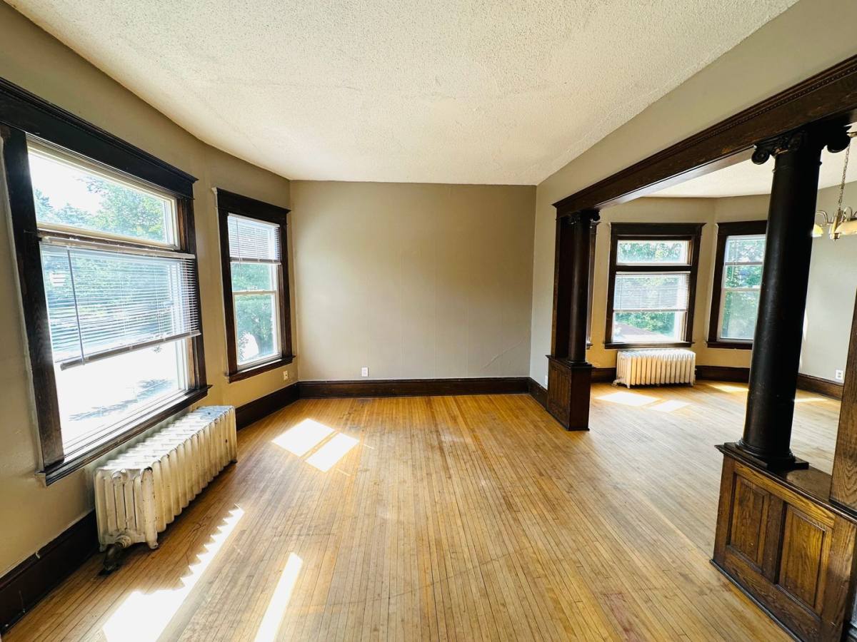 Apartment for rent at 1414 Golden Valley Rd, Minneapolis, MN 55411